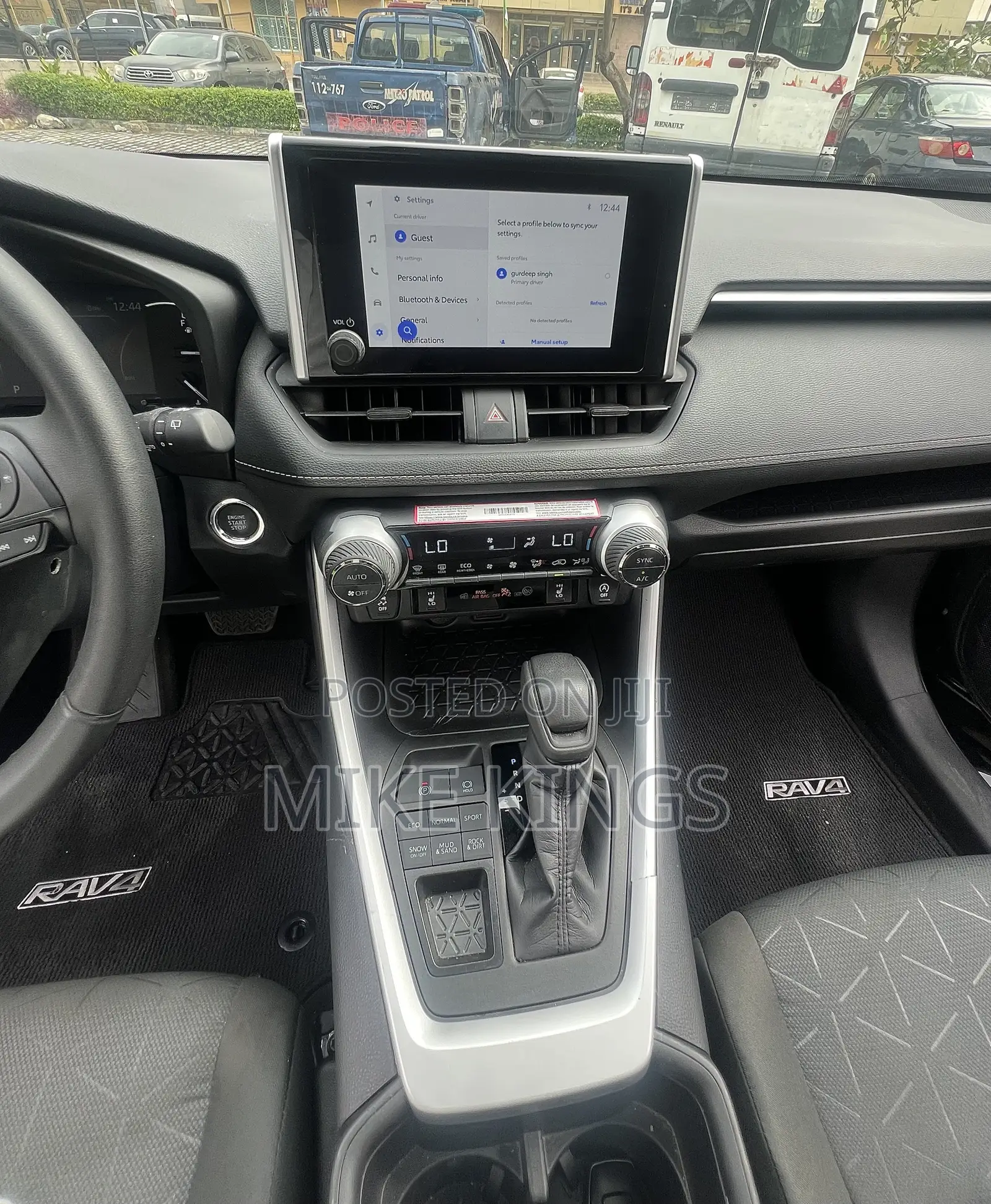 Toyota RAV4 XLE AWD 2024 Black