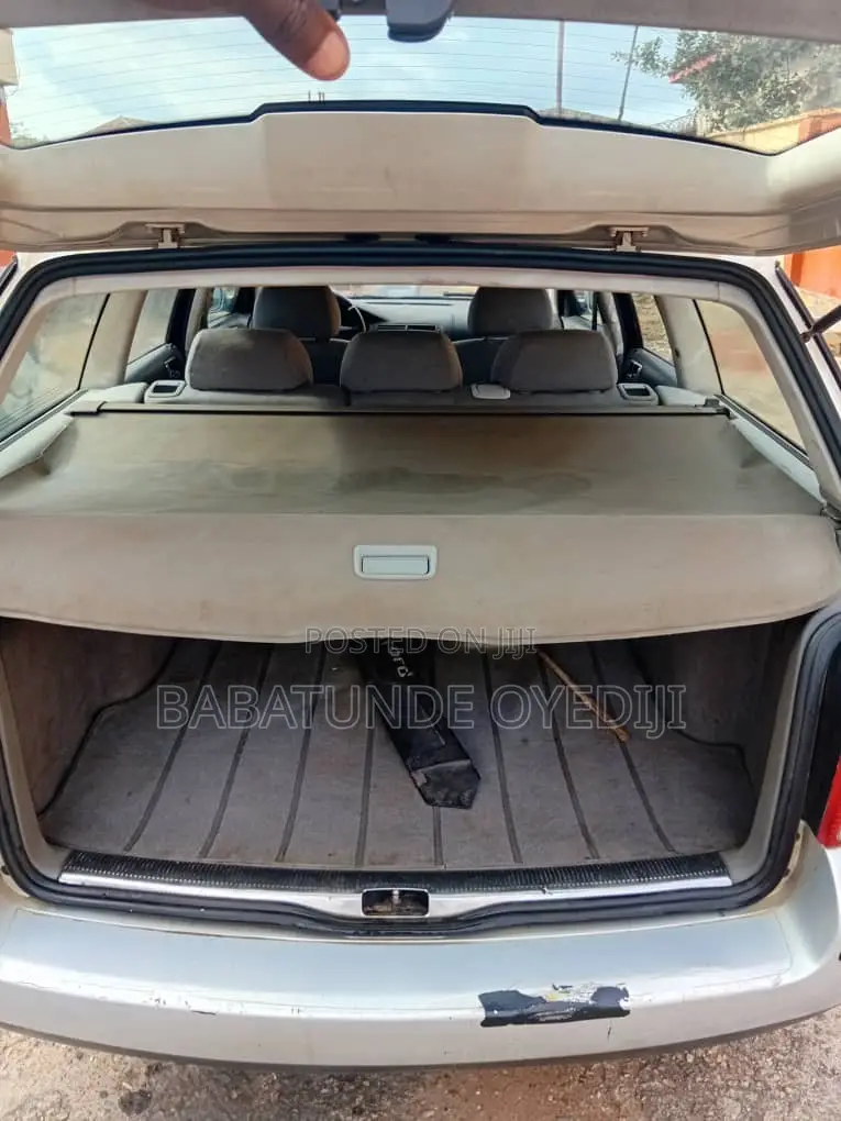 Volkswagen Passat 2002 Silver