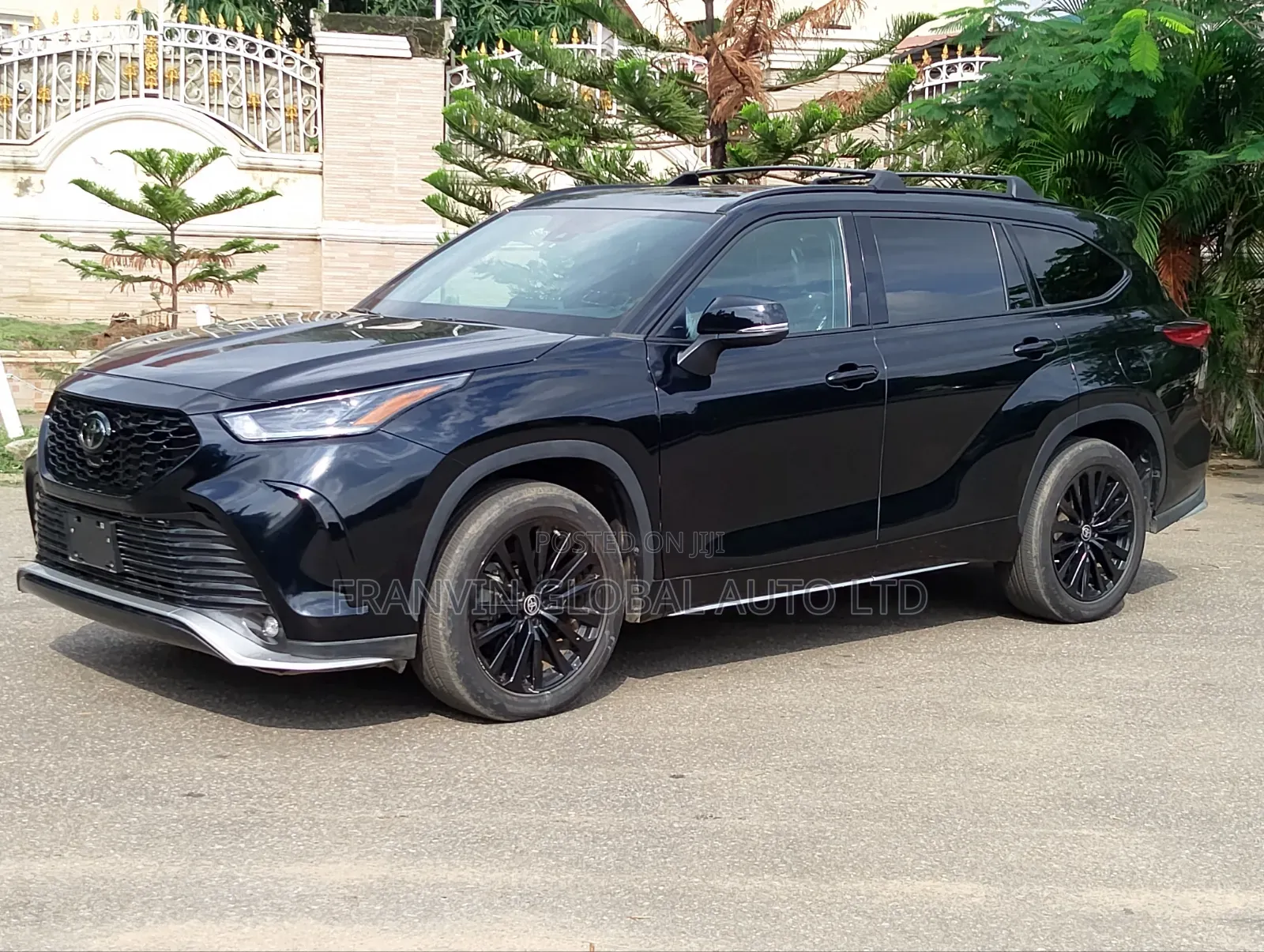 Toyota Highlander XLE AWD 2024 Black