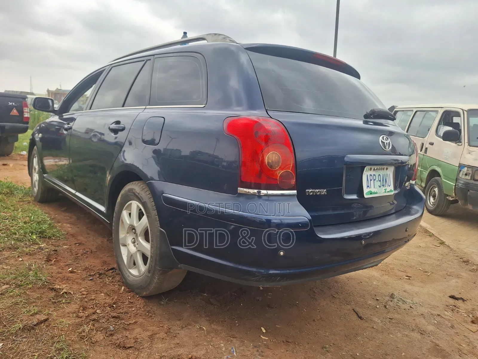 Toyota Avensis 2006 Blue