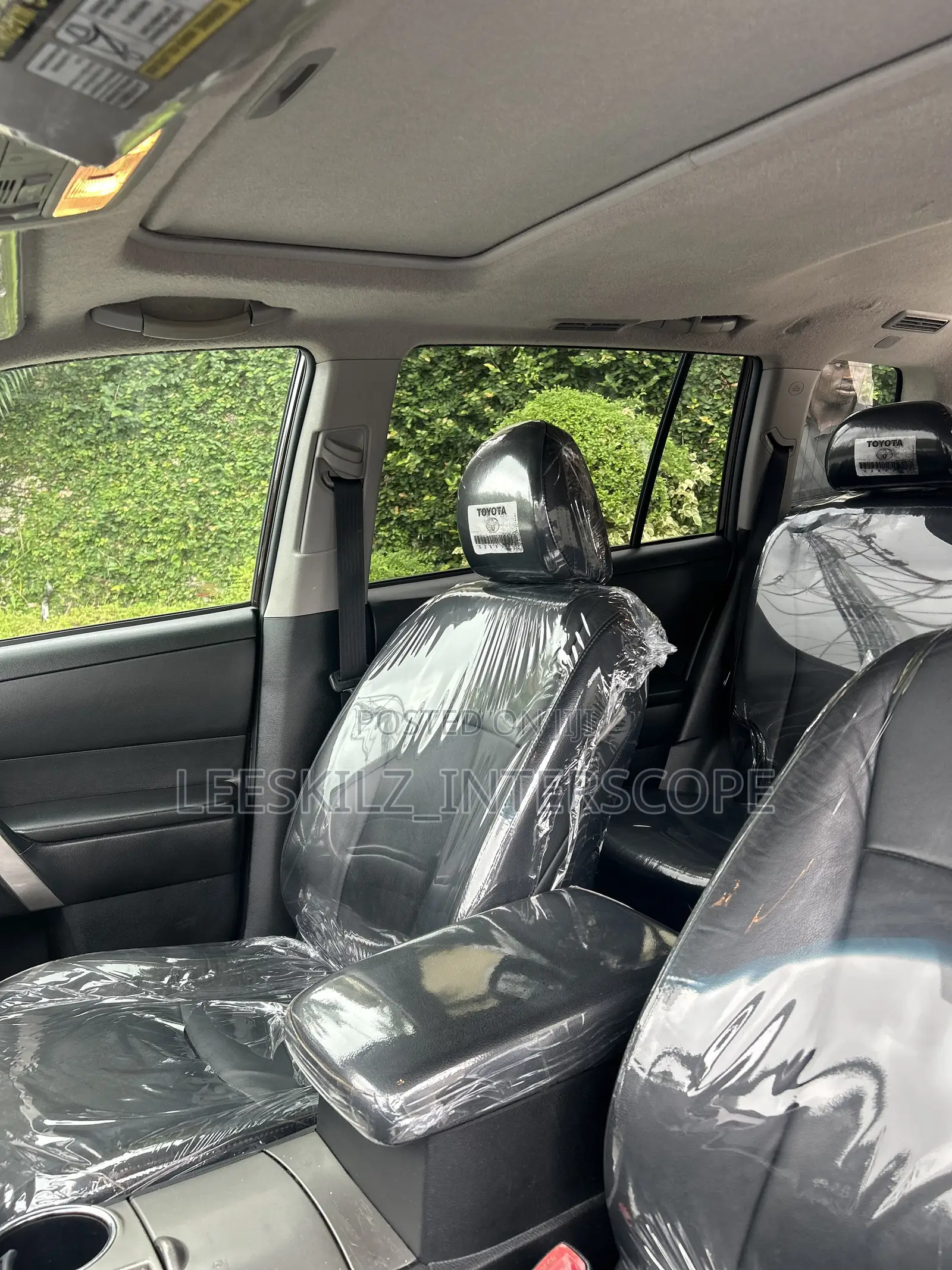 Toyota Highlander SE 2012 Brown