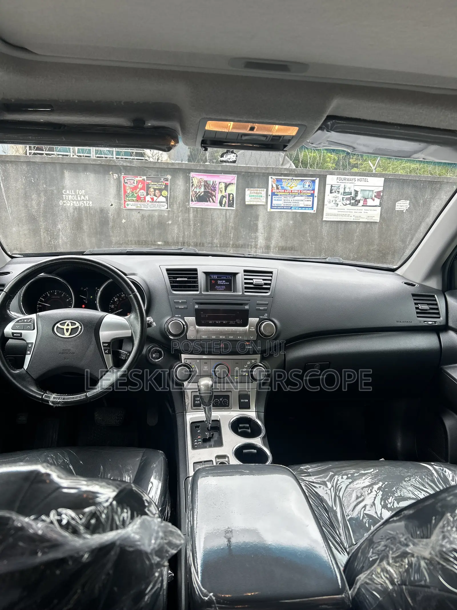 Toyota Highlander SE 2012 Brown