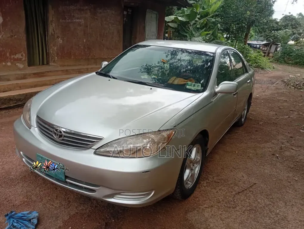 Toyota Camry 2003 Silver