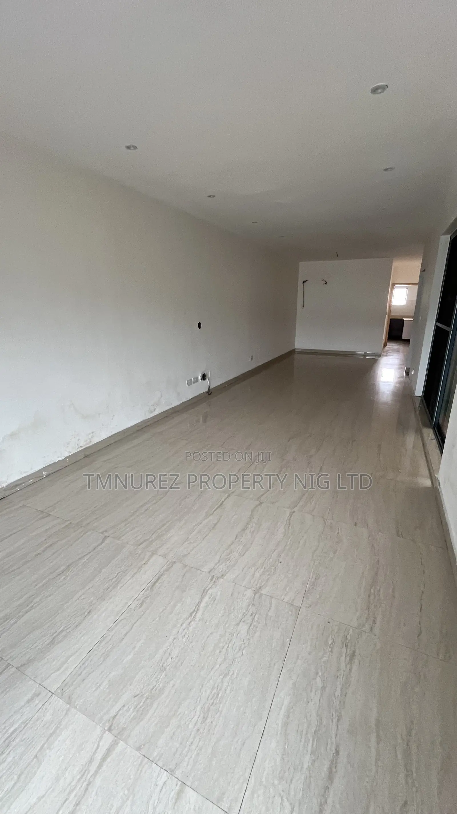 5bdrm Duplex in Chevron Very Good, Lekki for rent