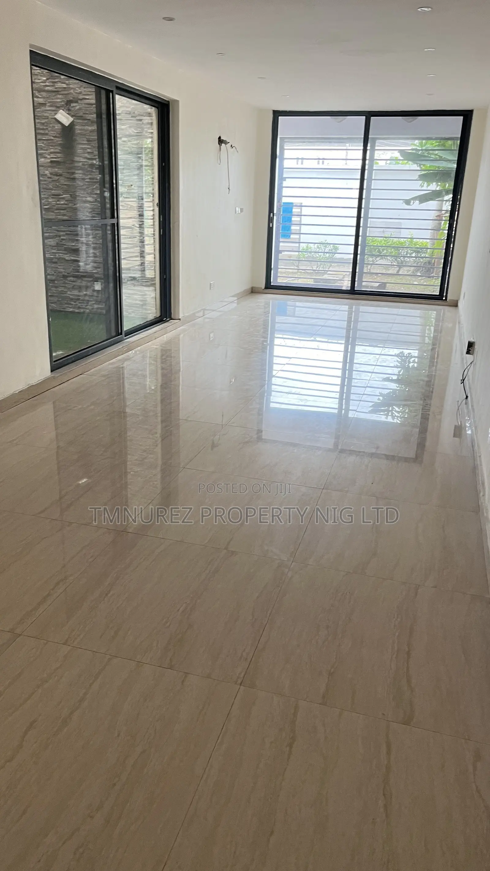 5bdrm Duplex in Chevron Very Good, Lekki for rent