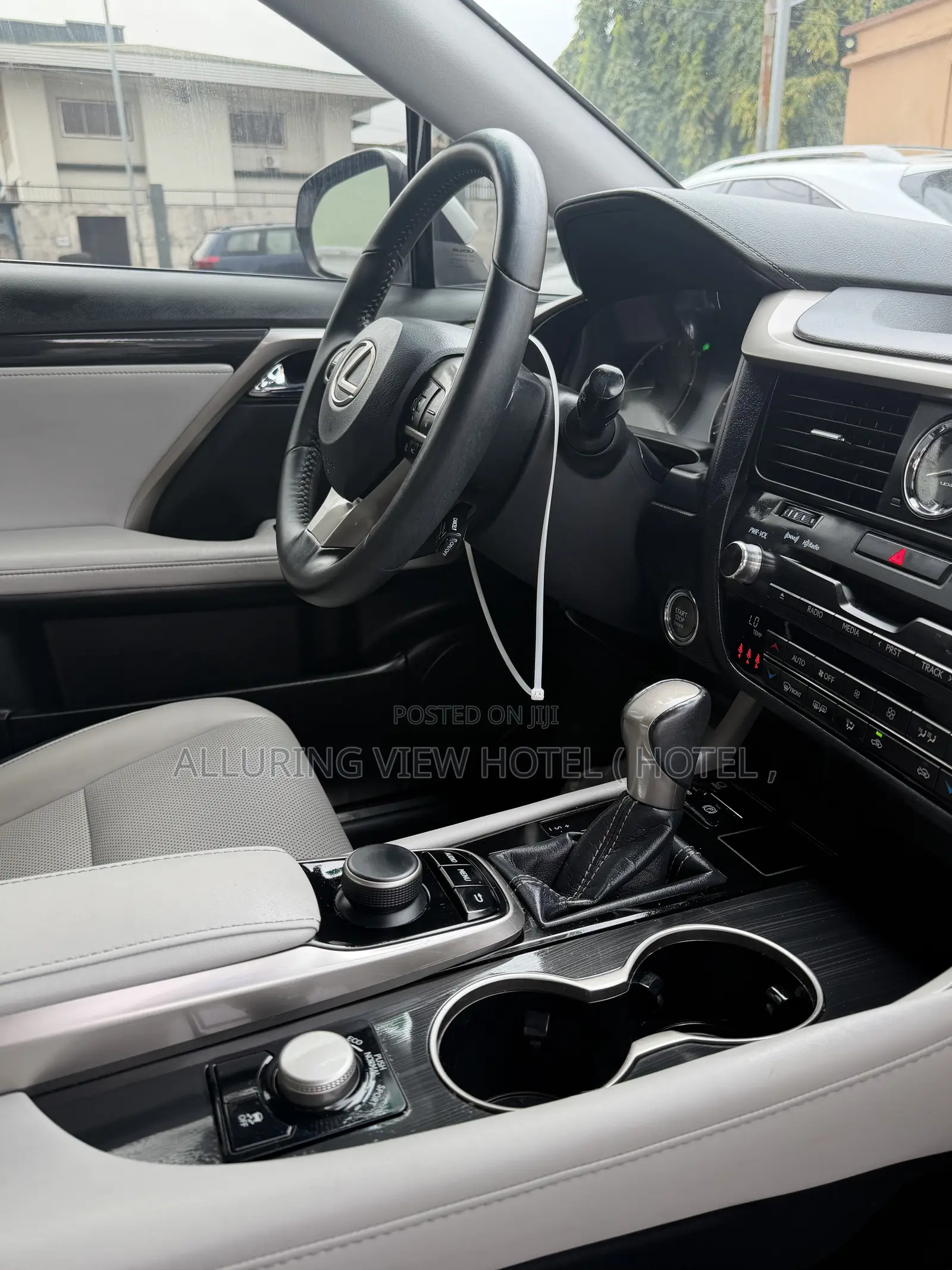 Lexus RX 350 AWD 2017 White