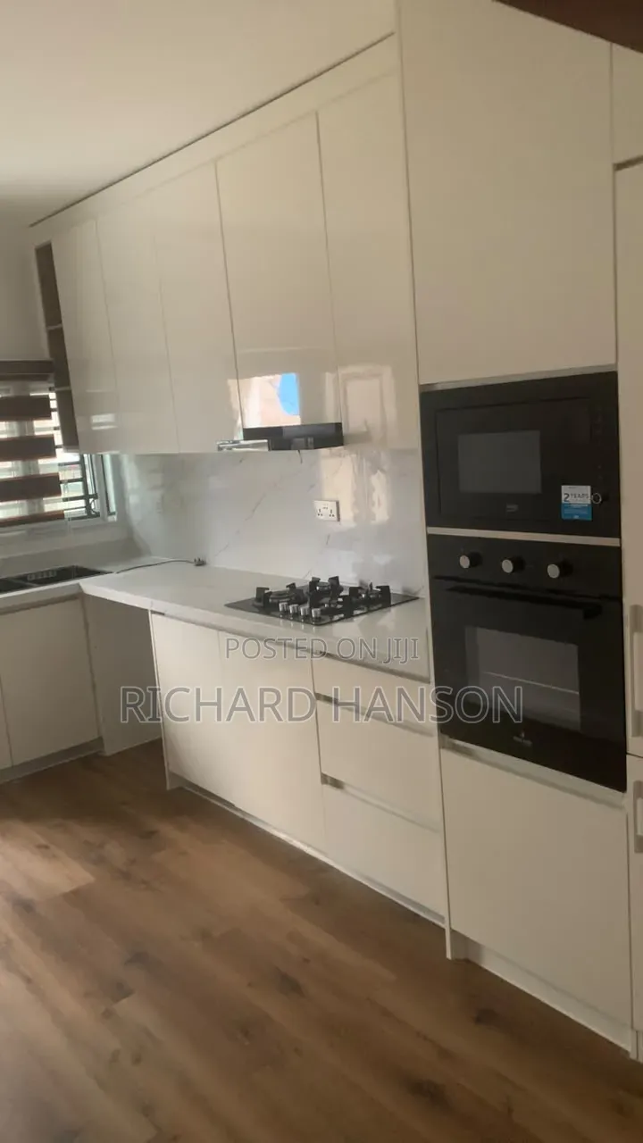3bdrm Duplex in Secured, Osapa london for rent
