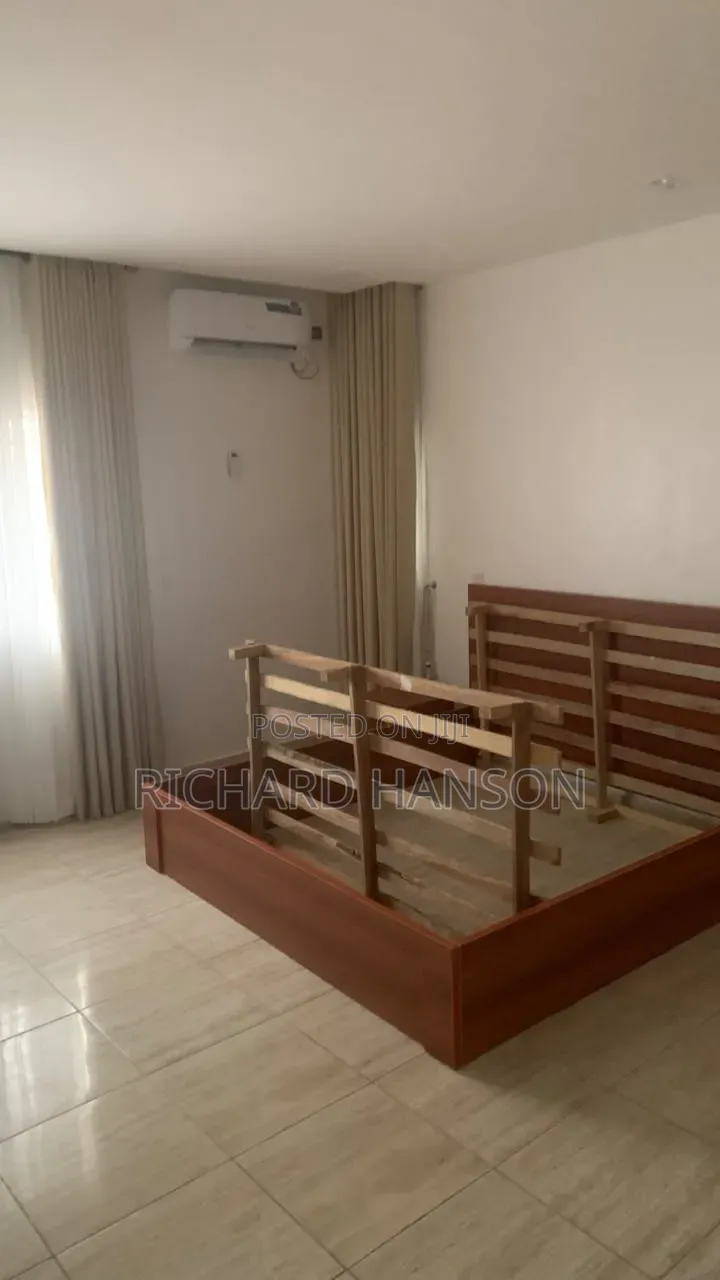 3bdrm Duplex in Secured, Osapa london for rent