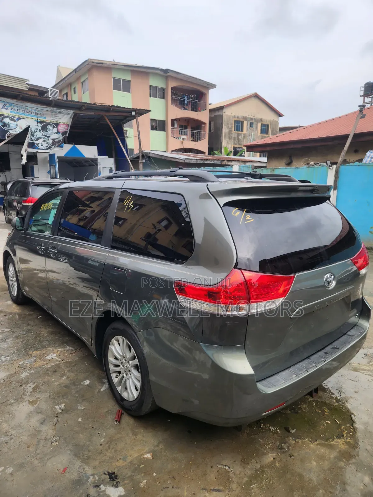 Toyota Sienna XLE FWD 8-Passenger 2013 Green