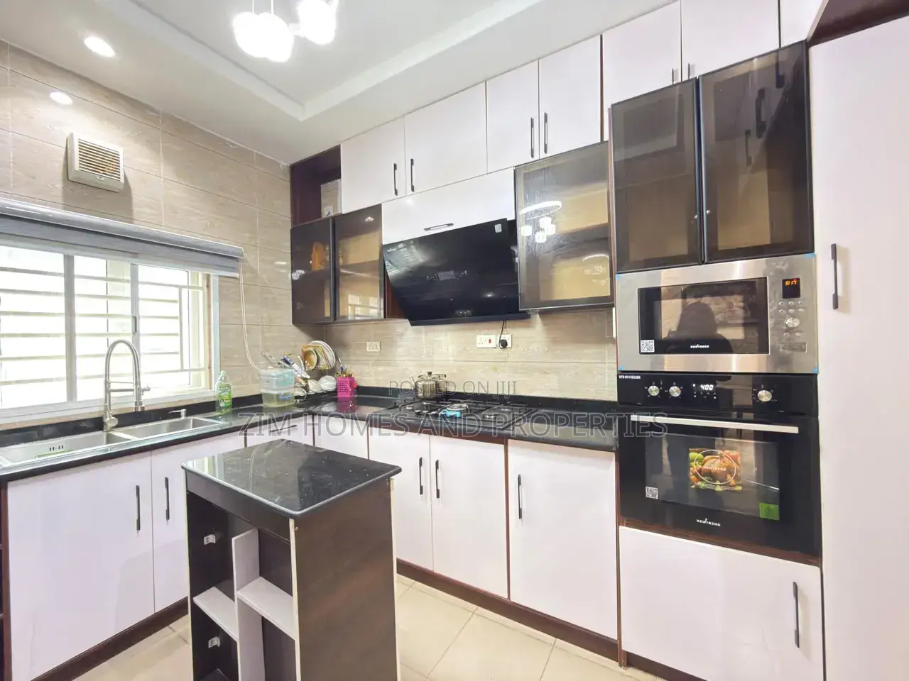 Furnished 3bdrm Apartment in Zim Homes And, Wuye for rent