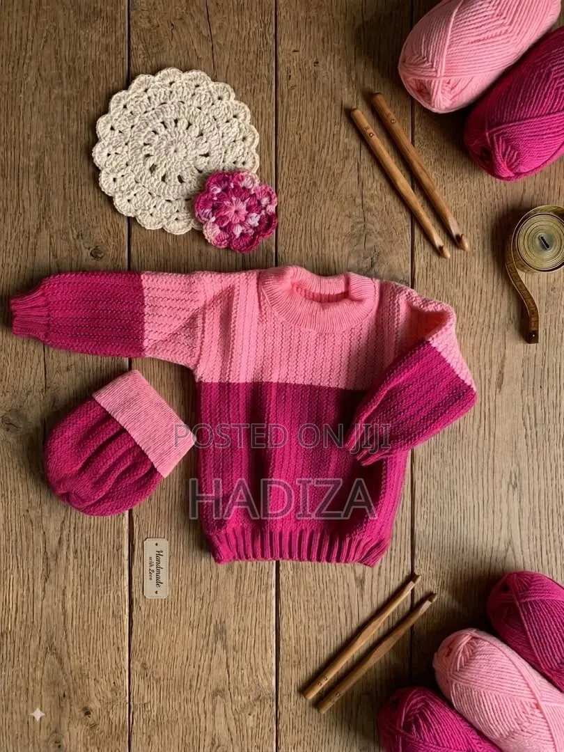 Knitted Sweaters With Cap