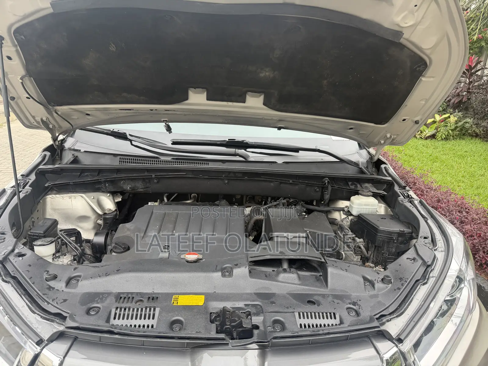 Toyota Highlander XLE V6 4x2 (3.5L 6cyl 6A) 2016 Gold