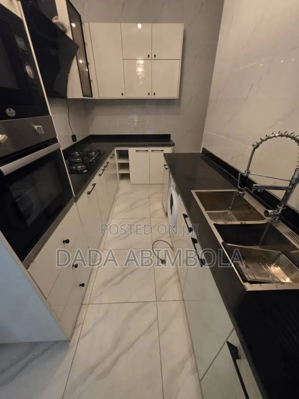 Furnished 2bdrm Apartment in Lekki Phase 1 for sale