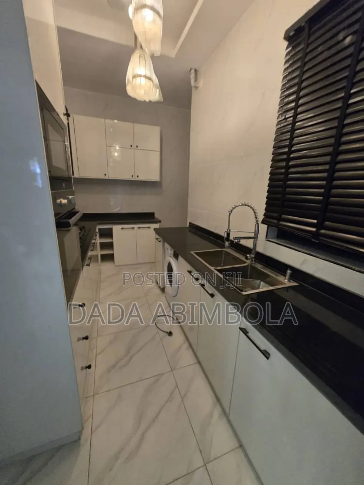 Furnished 2bdrm Apartment in Lekki Phase 1 for sale