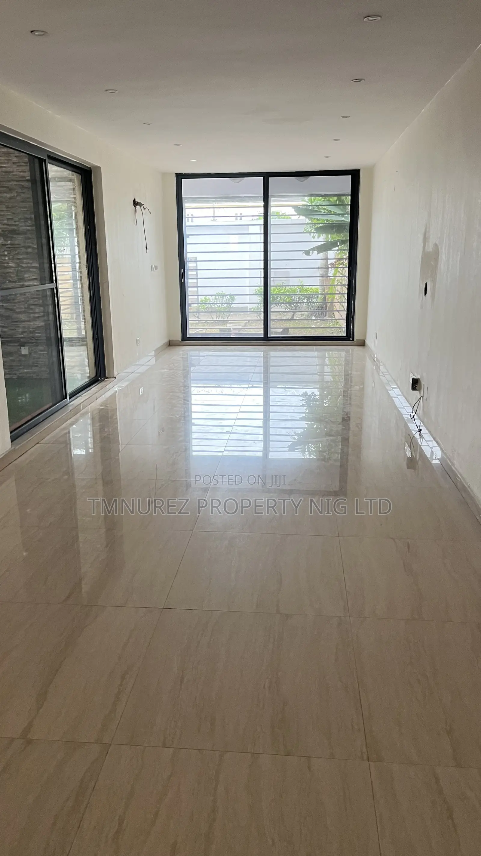 4bdrm Duplex in Good In An Estate, Chevron for rent