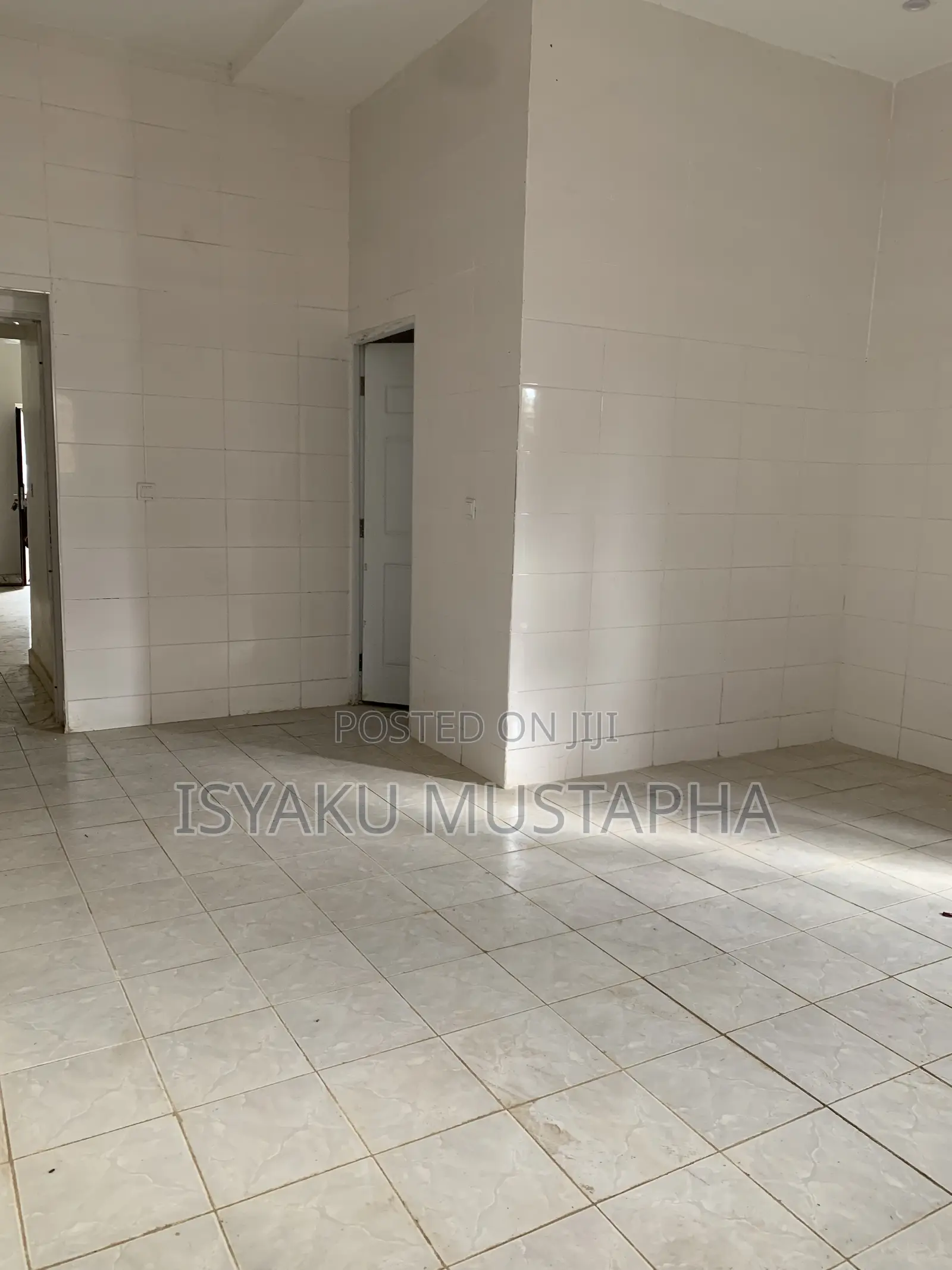 3bdrm Block of Flats in Kaura for rent
