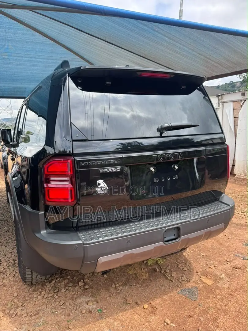 New Toyota Land Cruiser Prado 2.4 Petrol 2025 Black