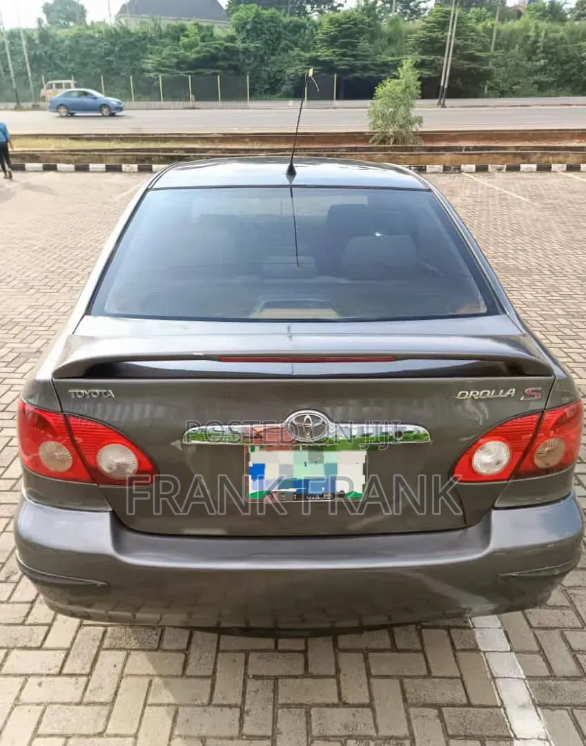 Toyota Corolla 2006 Gray