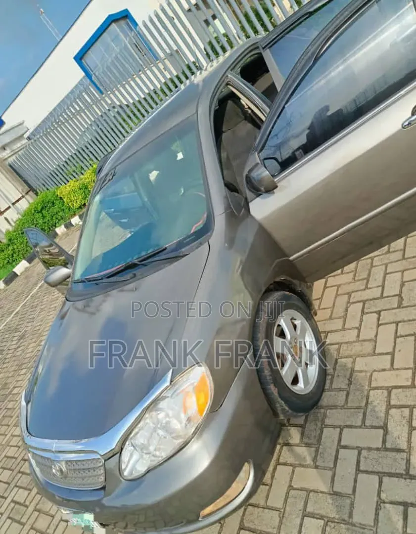 Toyota Corolla 2006 Gray