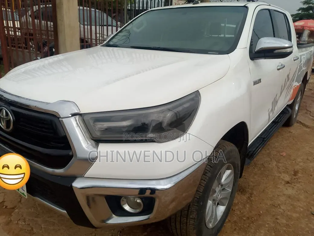 Toyota Hilux 2017 White