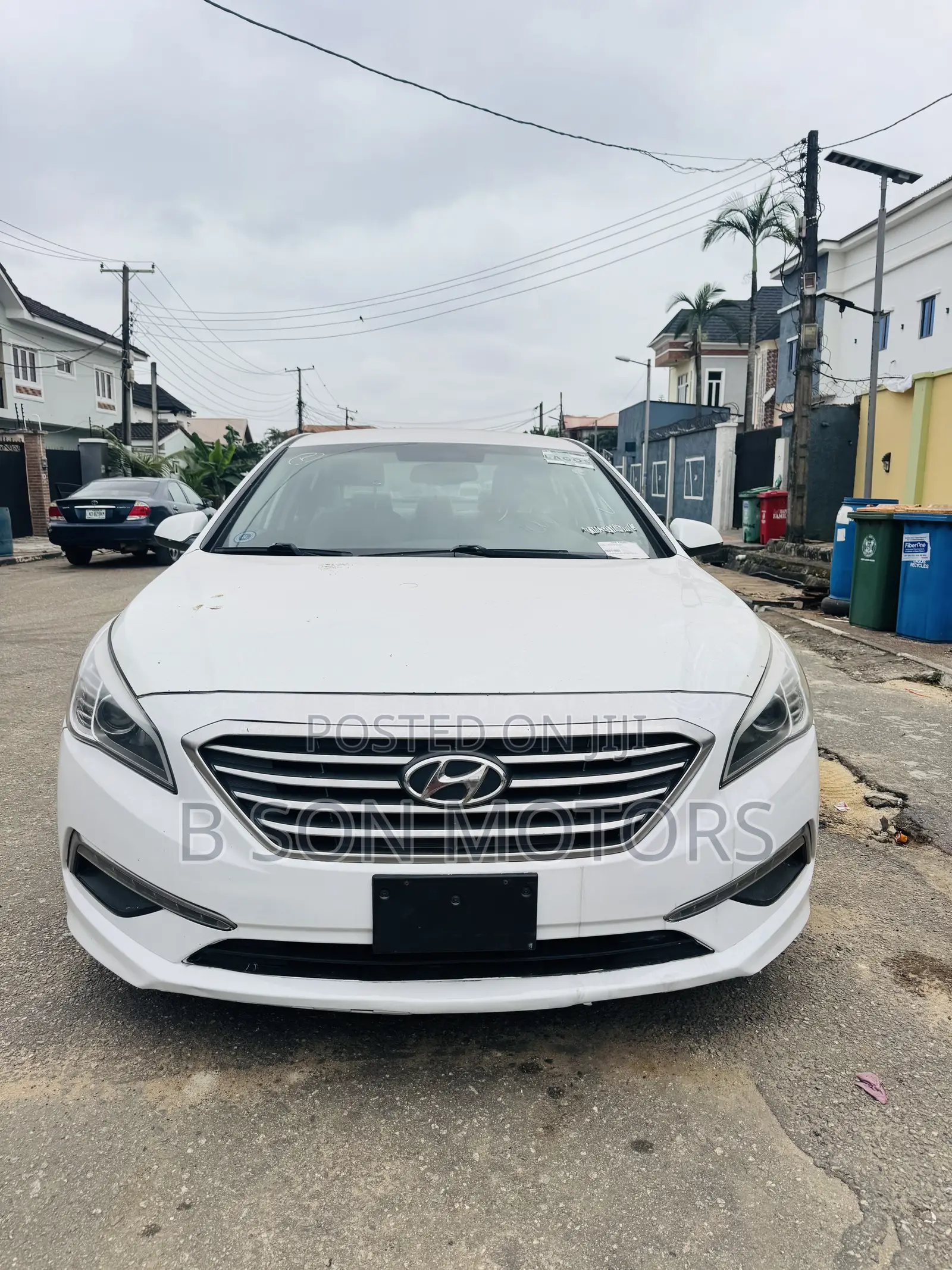 Hyundai Sonata Base Sedan FWD (2.4L 4cyl 6A) 2016 White