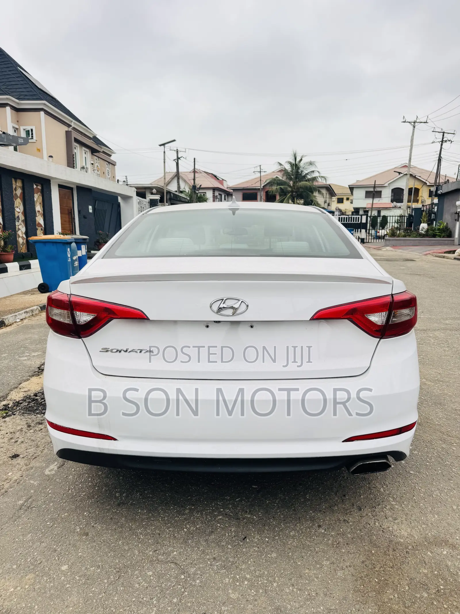Hyundai Sonata Base Sedan FWD (2.4L 4cyl 6A) 2016 White