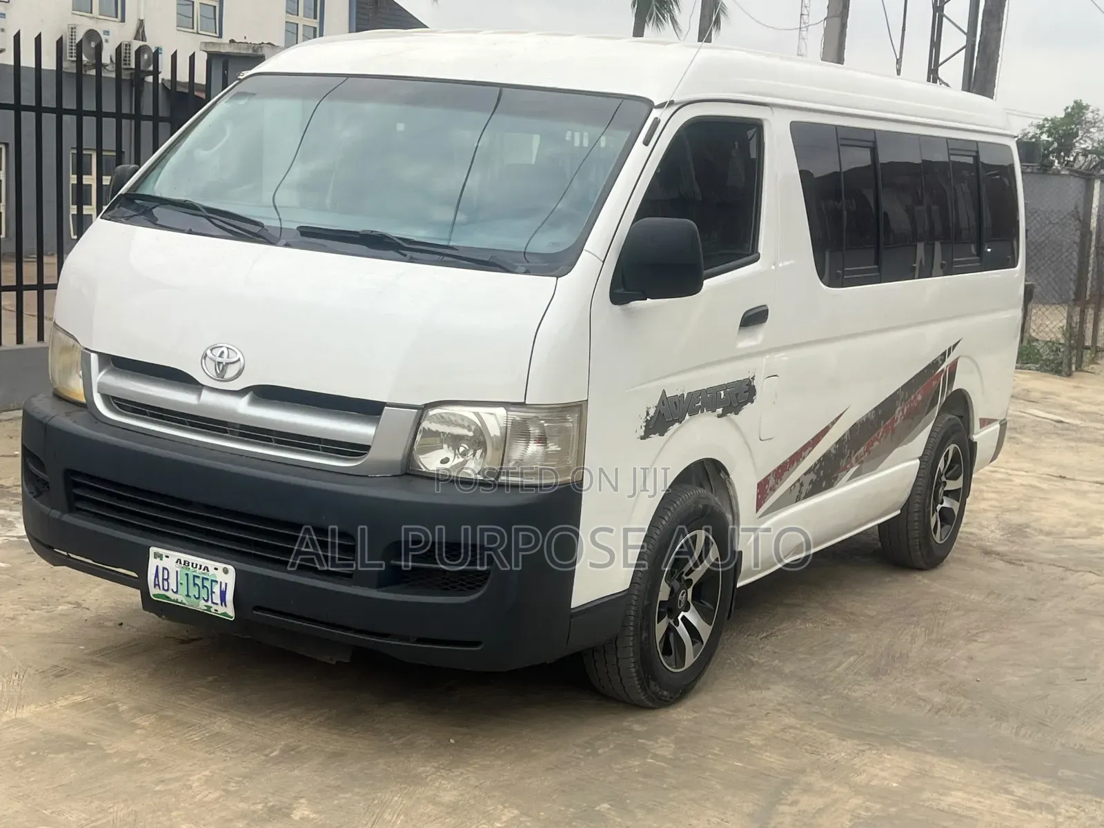 Toyota HiAce 2010 White