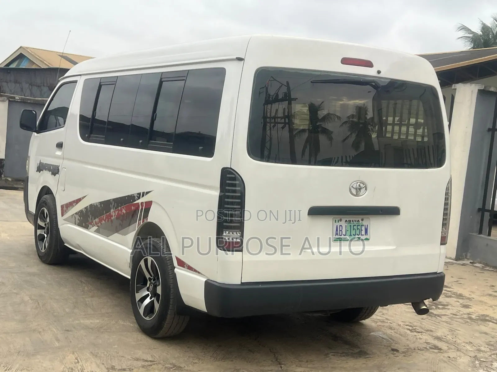 Toyota HiAce 2010 White