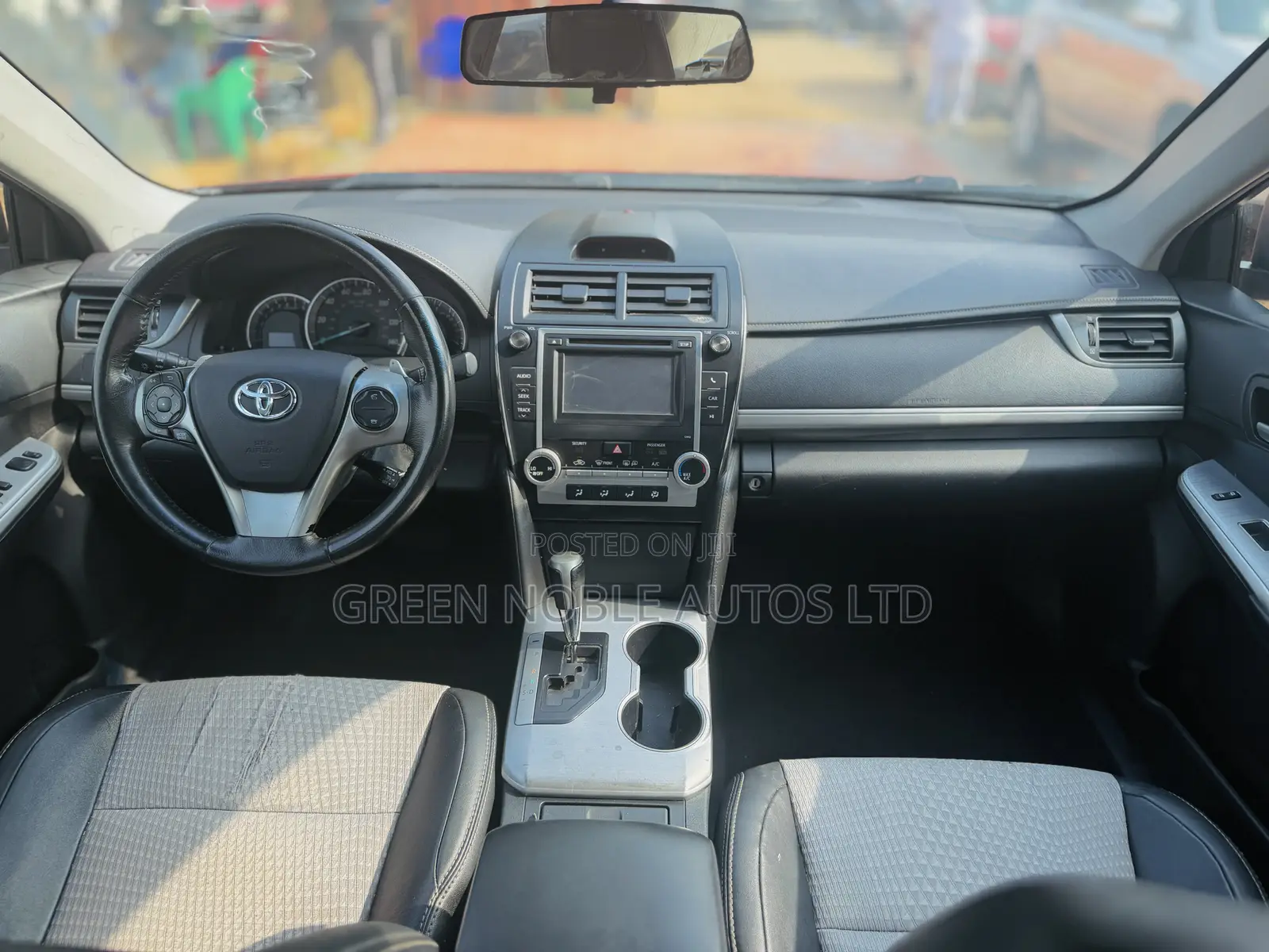 Toyota Camry SE 4dr Sedan (2.5L 4cyl 6A) 2013 Red