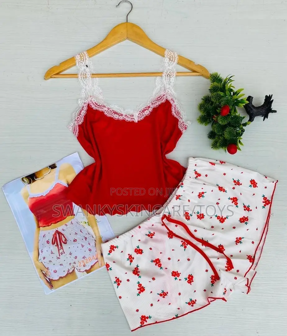 Short Female Lounge Wear