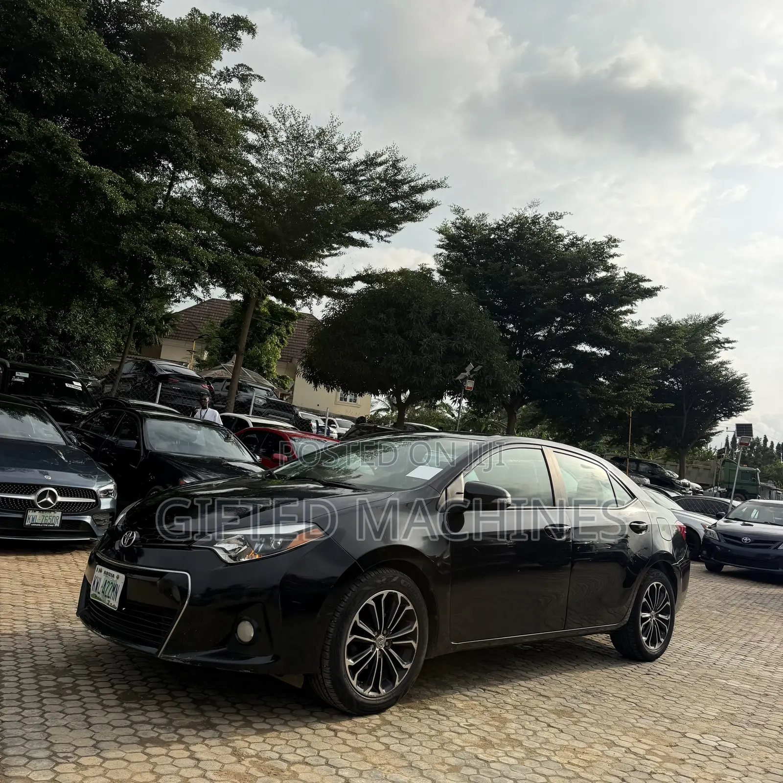 Toyota Camry 2016 Black