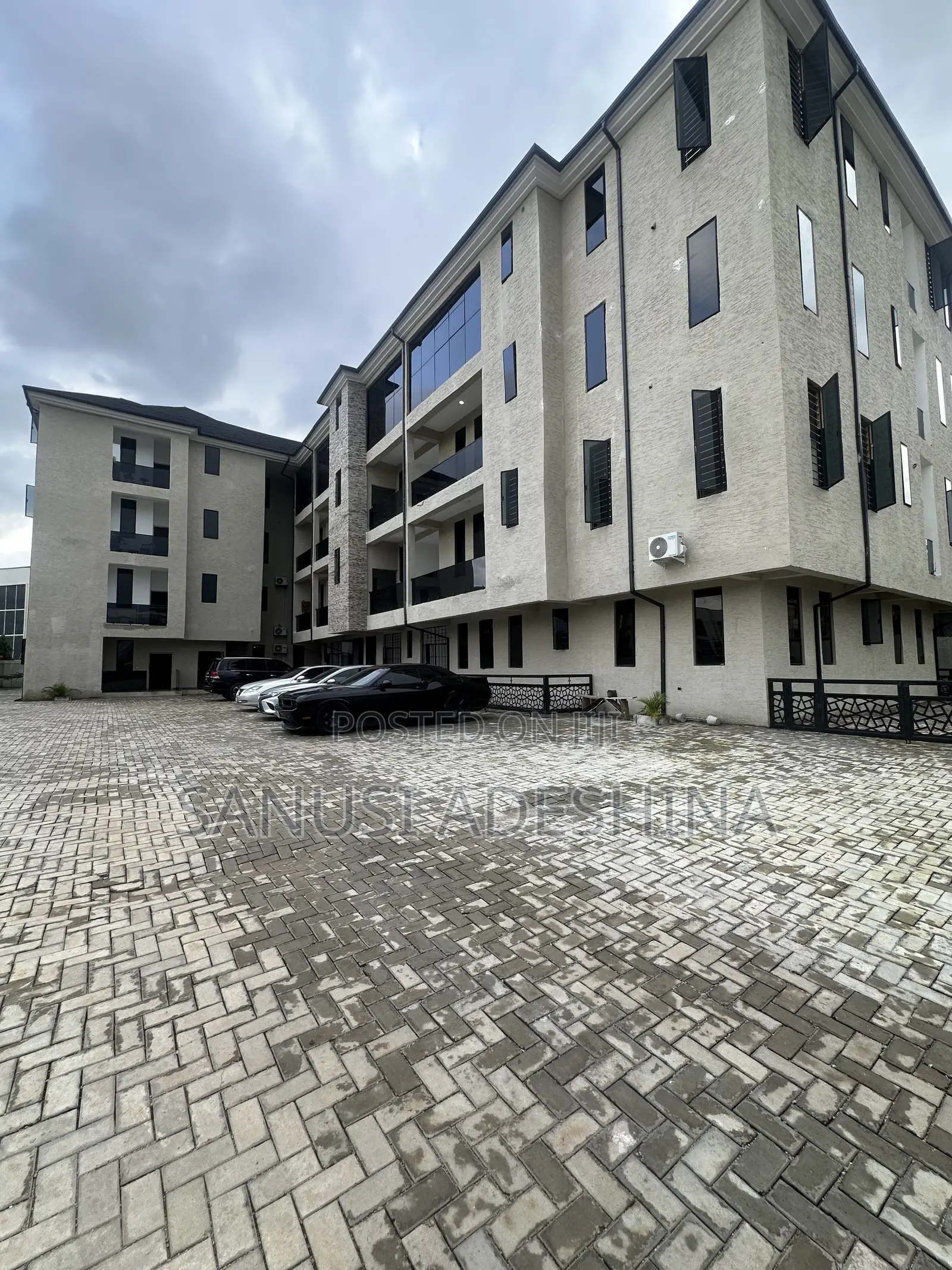 3bdrm Block of Flats in Jahi Gilmore,Close for sale