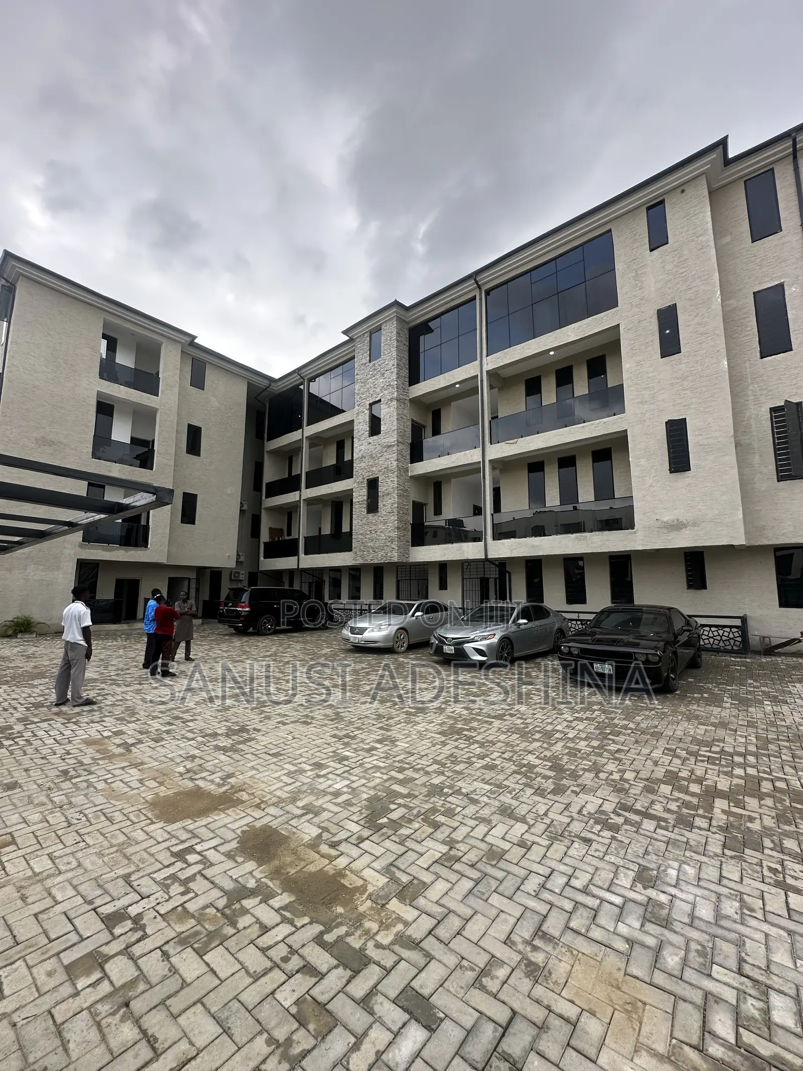 3bdrm Block of Flats in Jahi Gilmore,Close for sale