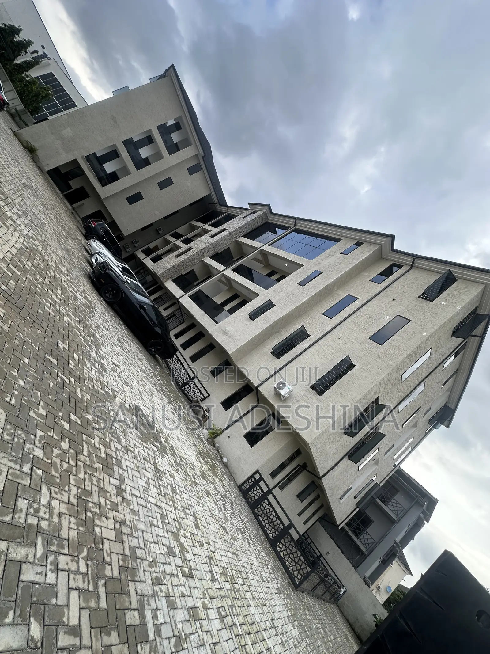 3bdrm Block of Flats in Jahi Gilmore,Close for sale