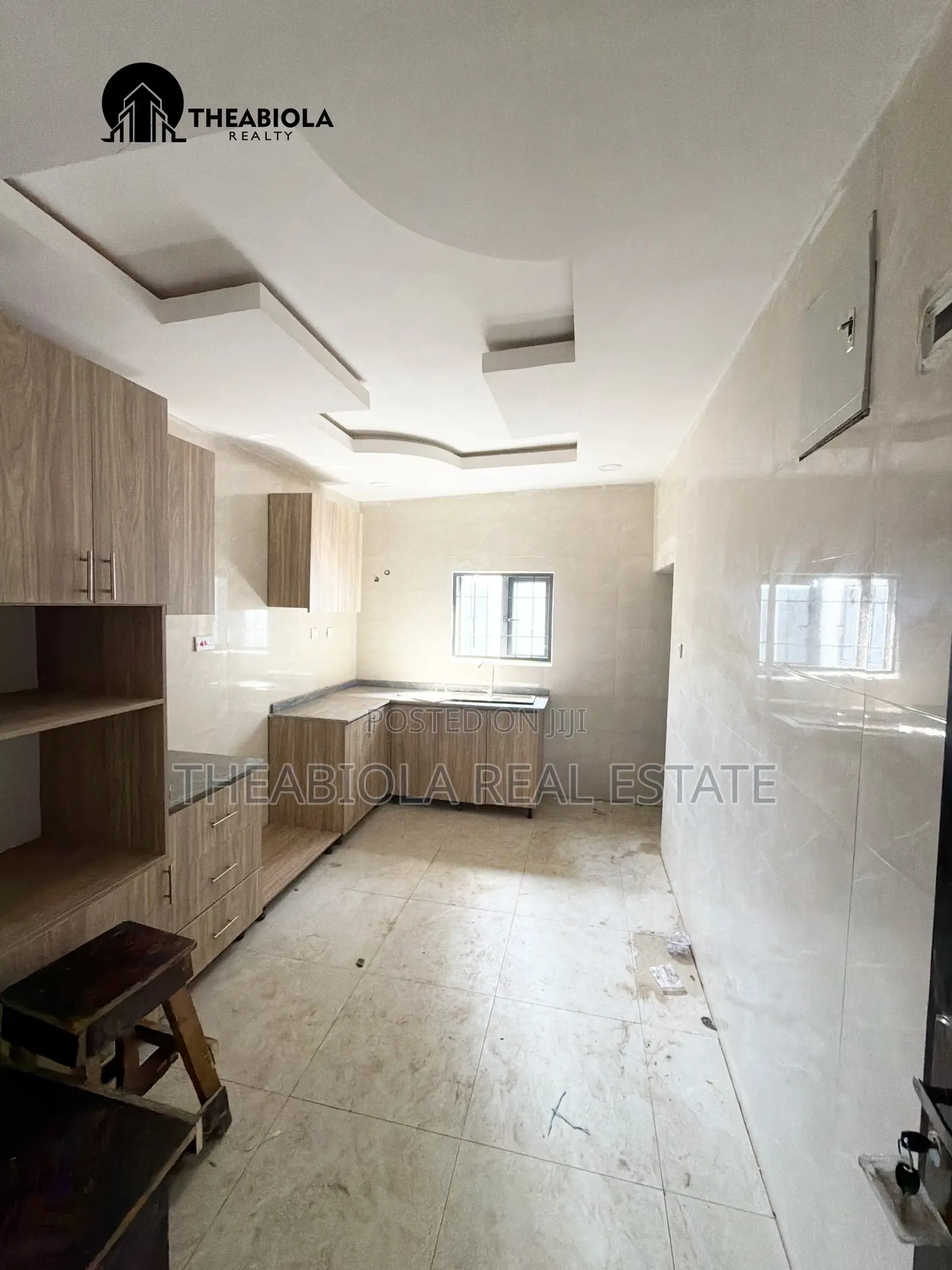 4bdrm Townhouse / Terrace in In A Mini Estate,, Katampe (Main) for rent