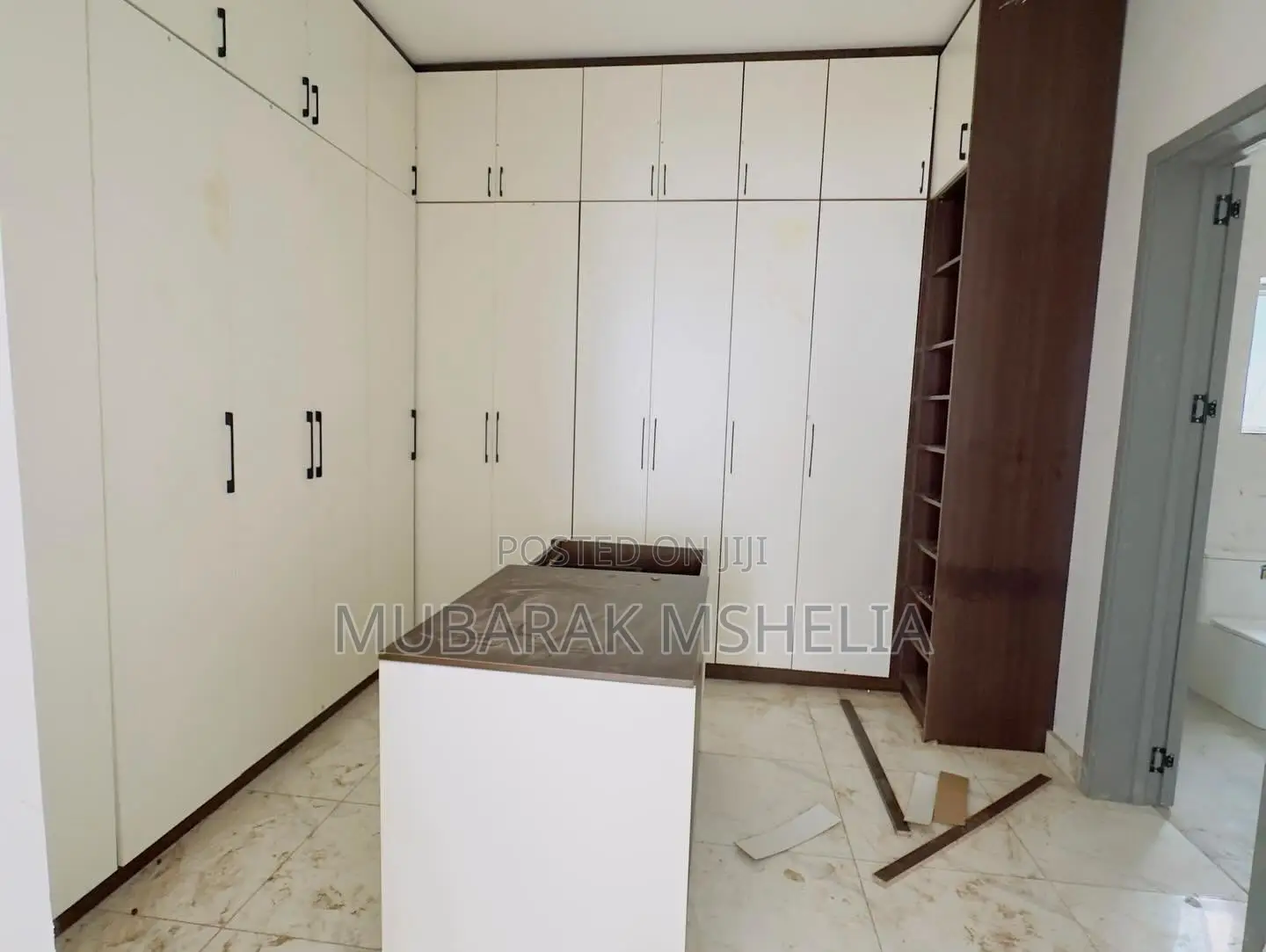 5bdrm Duplex in Asokoro for sale