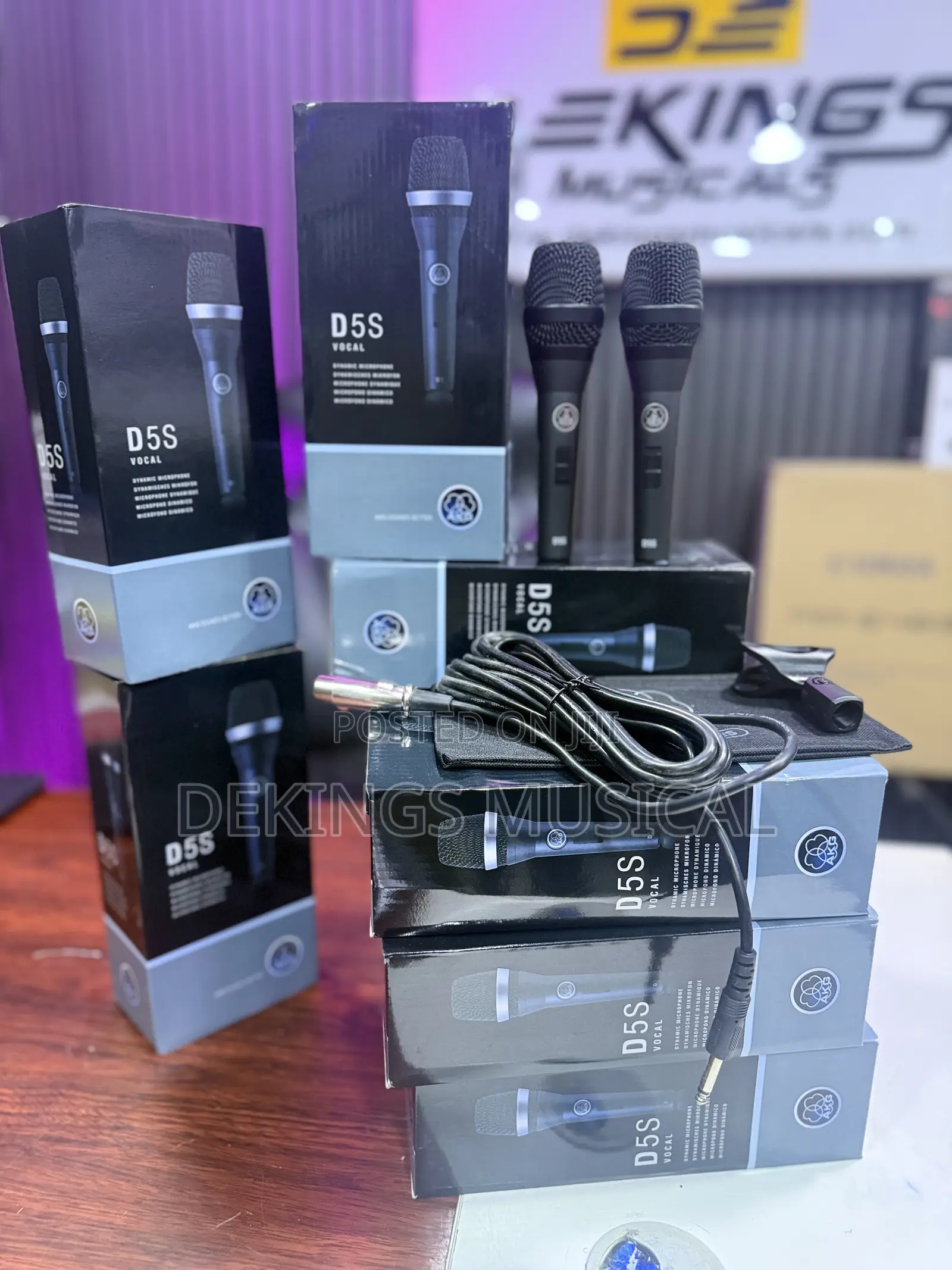 Professional AkG Wired Microphone
