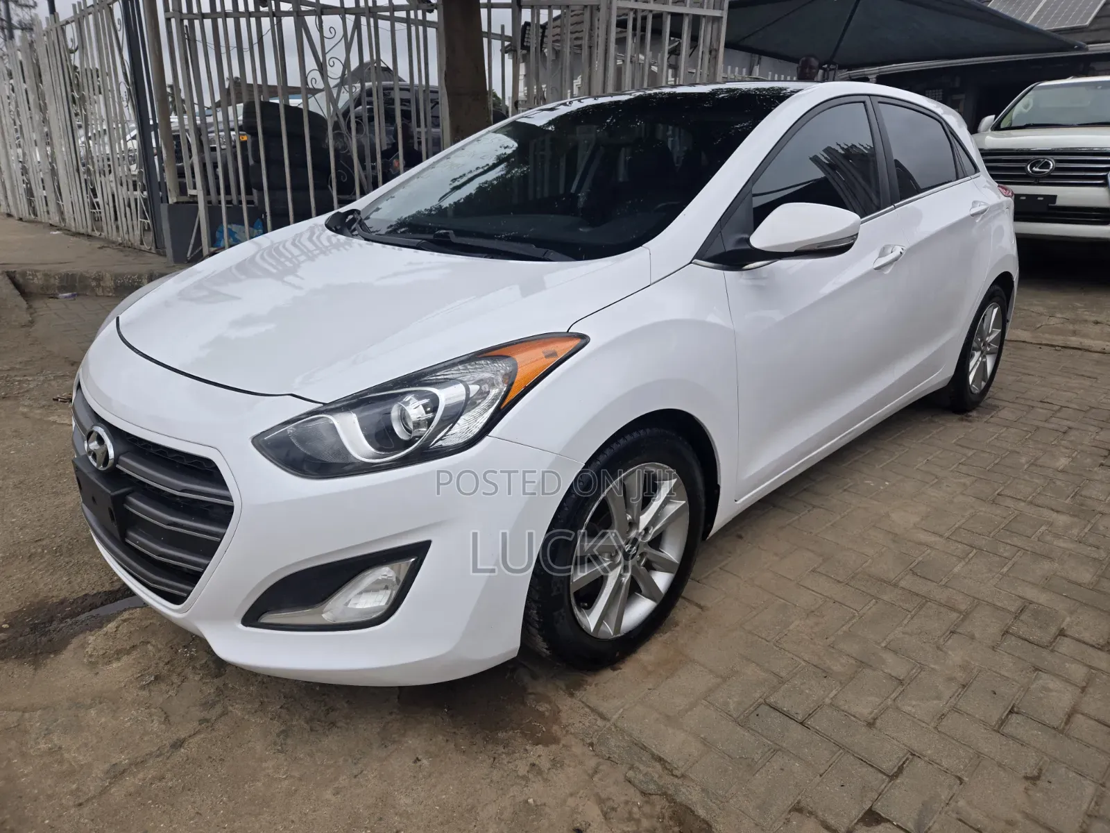 Hyundai Elantra 2015 White