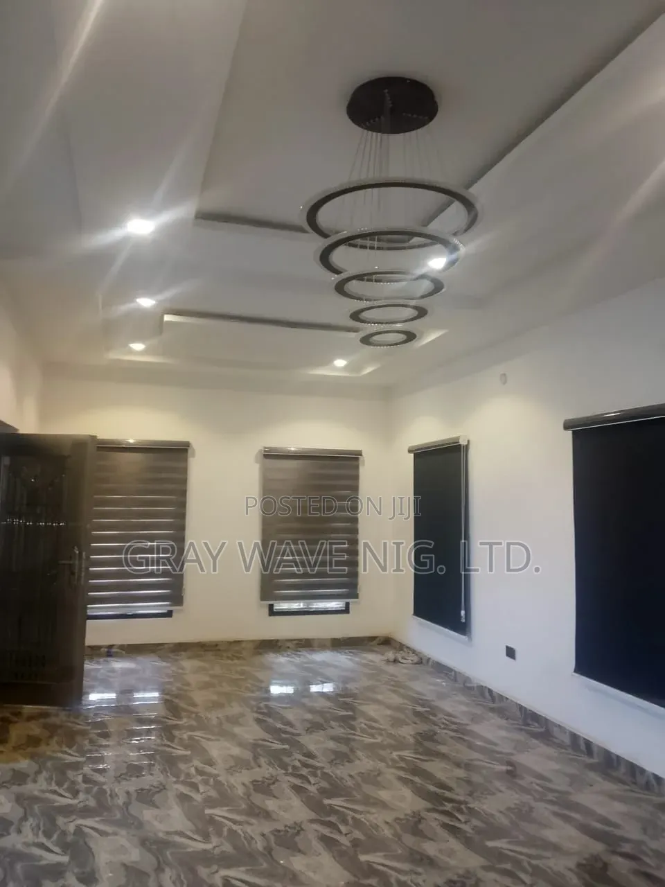 4bdrm Duplex in Sabon Lugbe for sale