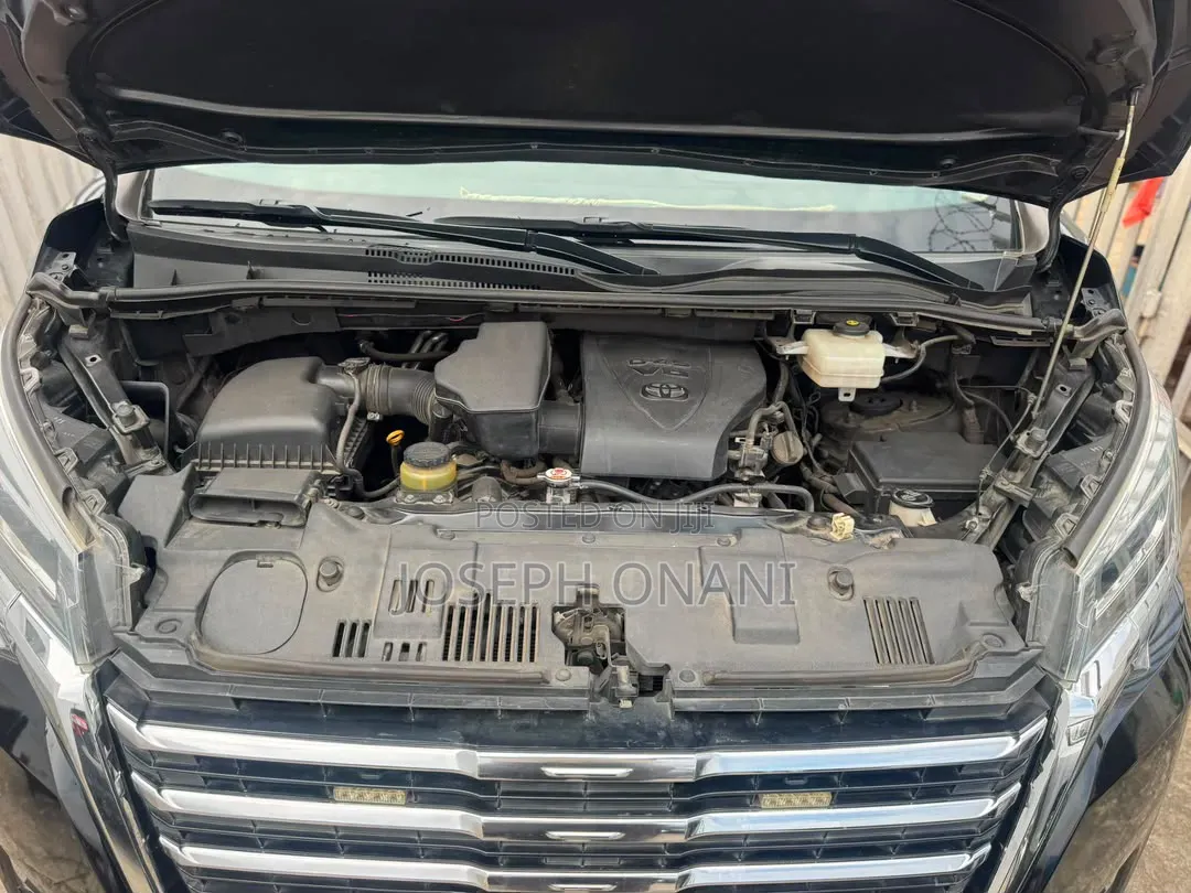 Toyota HiAce 2022 Black