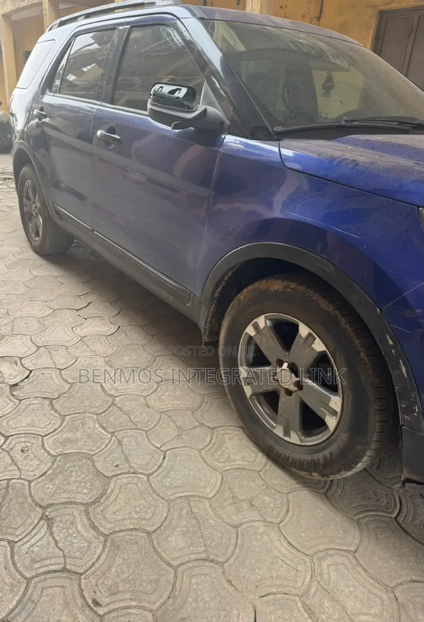 Ford Explorer 2013 Blue