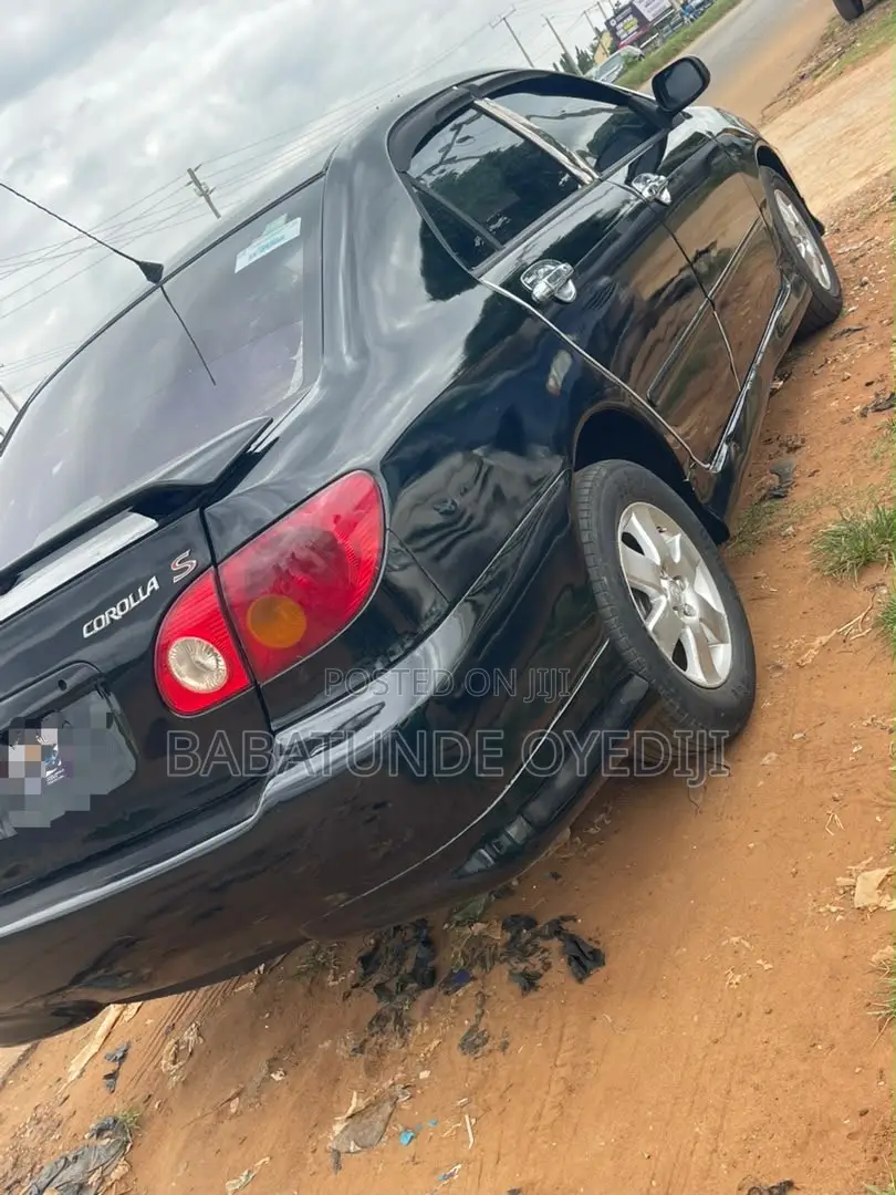 Toyota Corolla 2003 Black