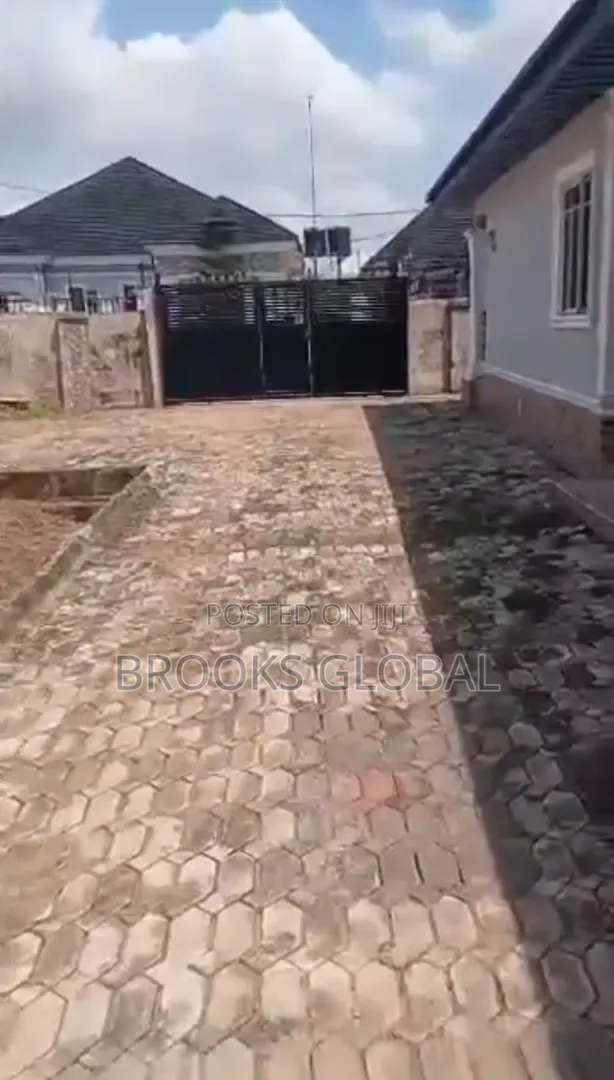 2bdrm Bungalow in Benin City for sale