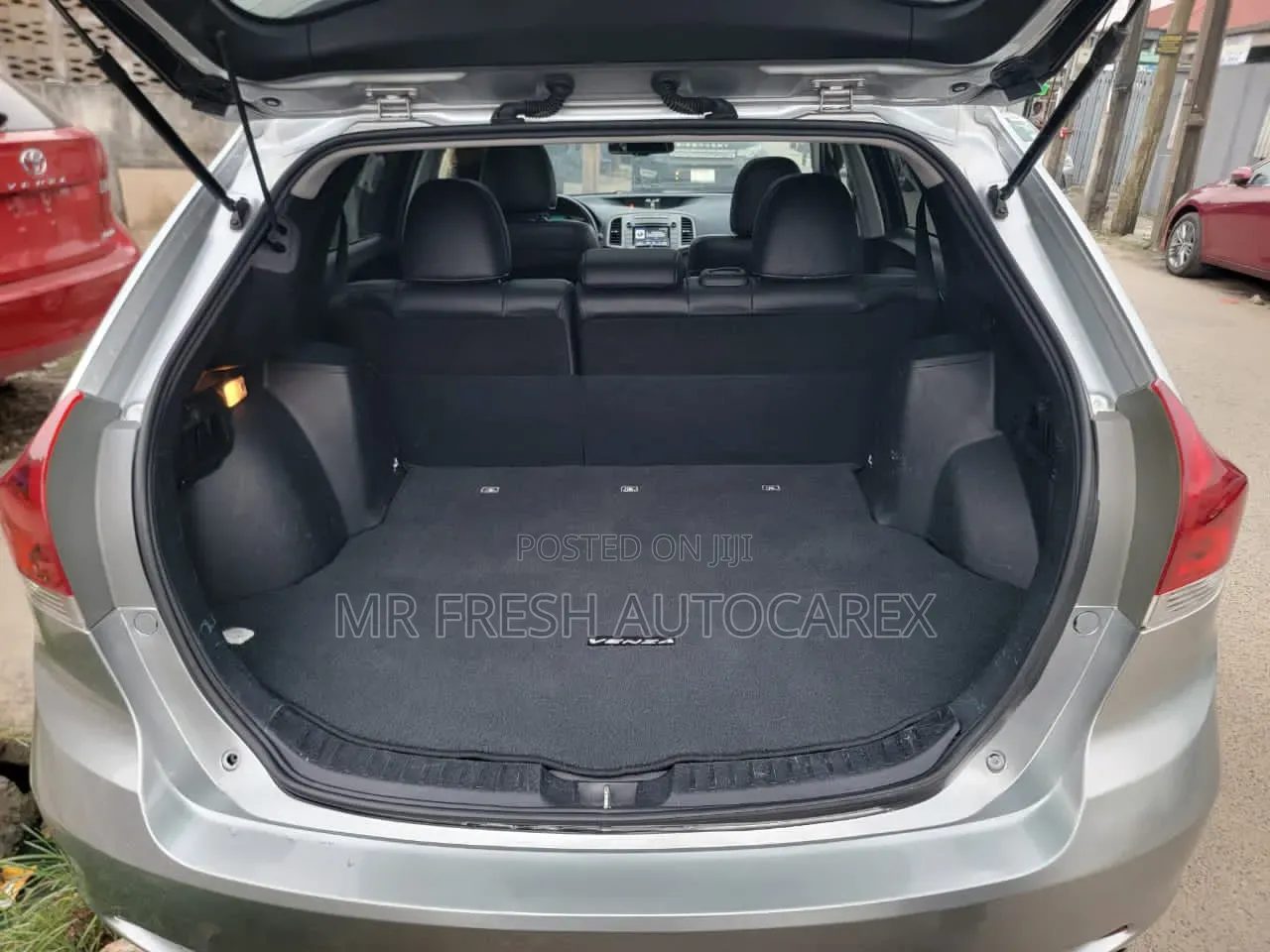 Toyota Venza XLE 4dr Wagon AWD (2.7L 4cyl 6A) 2015 Silver