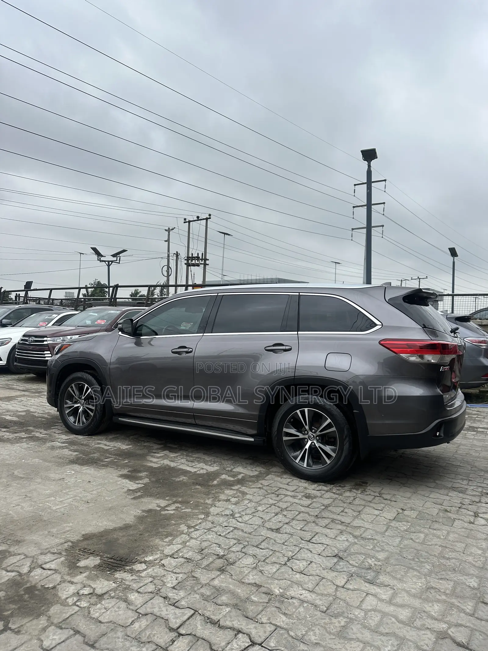 Toyota Highlander XLE V6 4x4 (3.5L 6cyl 6A) 2016 Brown