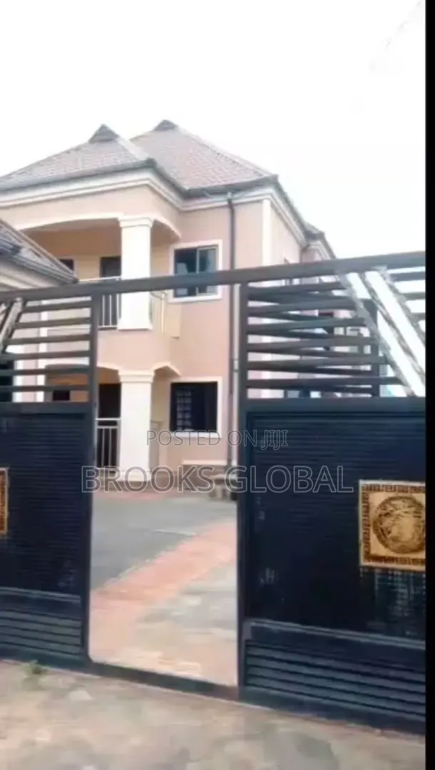 2bdrm Block of Flats in Benin City for sale