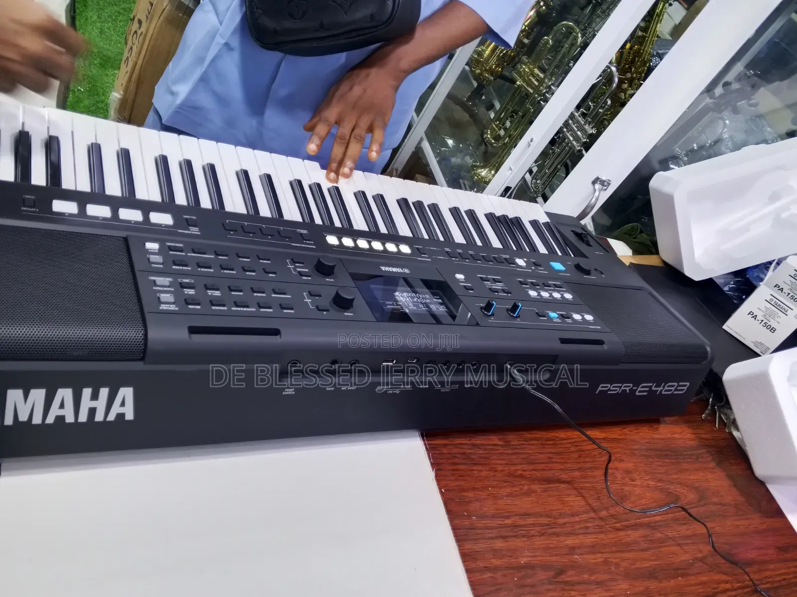 Yamaha PSR E483 Portable Keyboard 61 Keys