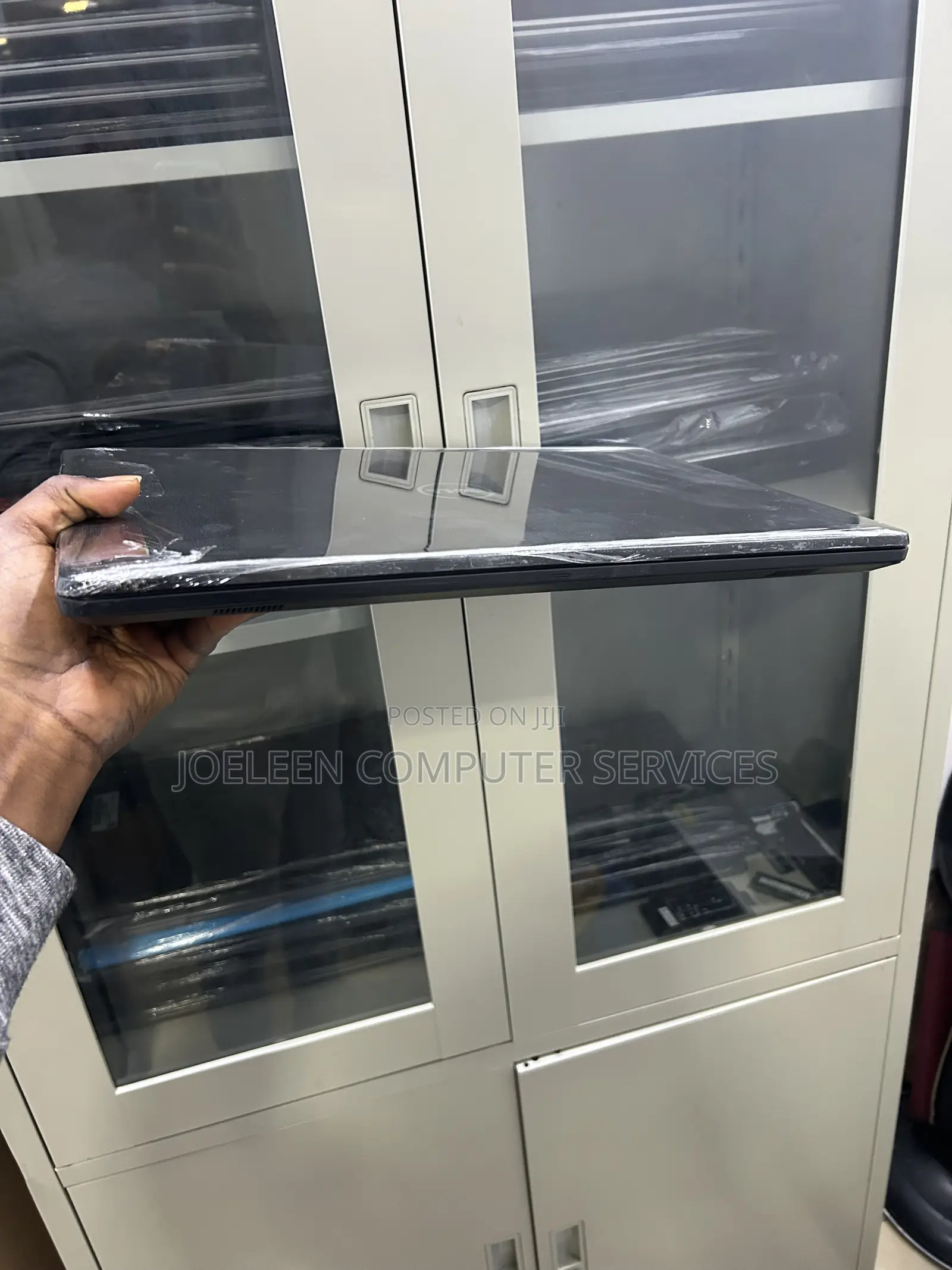 Laptop Dell Vostro 15 3000 8GB Intel Core i3 SSD 128GB