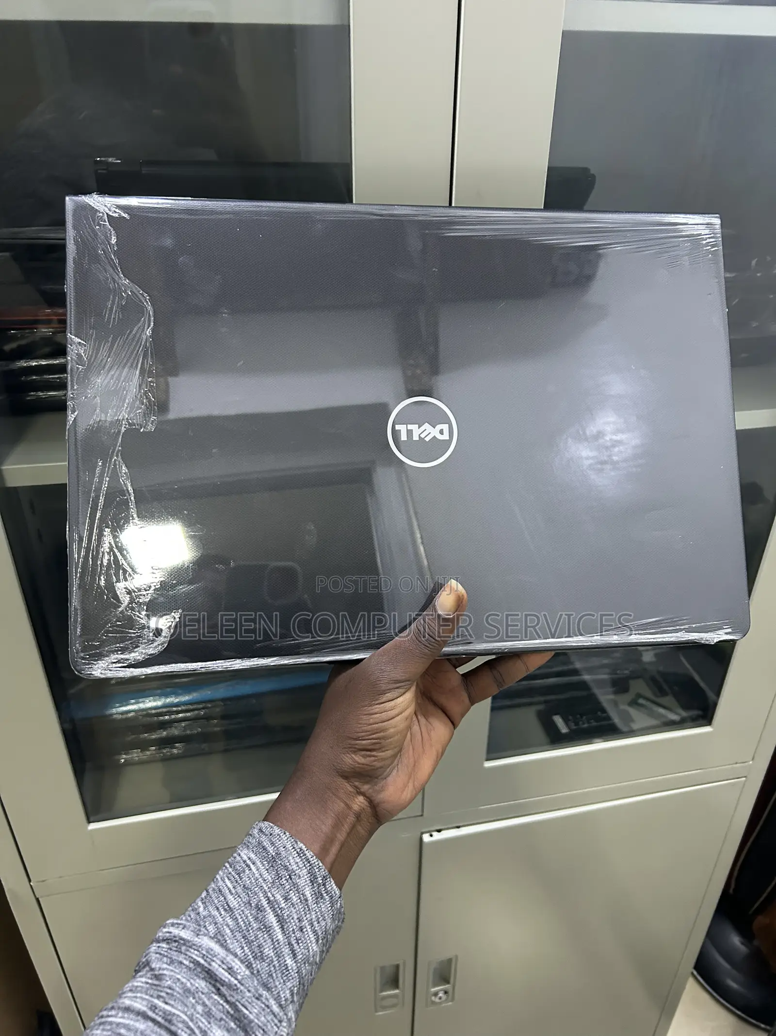 Laptop Dell Vostro 15 3000 8GB Intel Core i3 SSD 128GB
