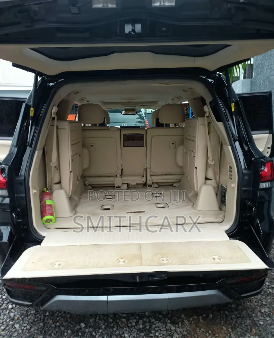 Lexus LX 2024 Black